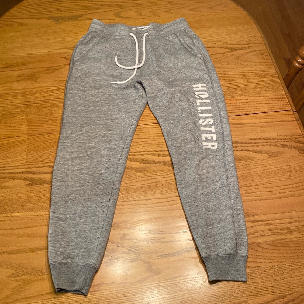 grey sweatpants hollister